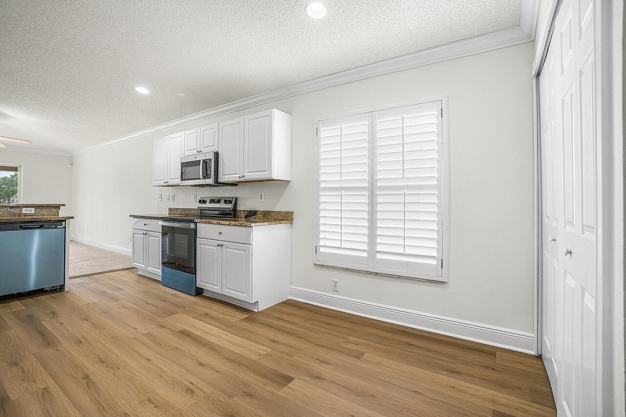 966 E 13th Square, Vero Beach, FL 32960 Photo