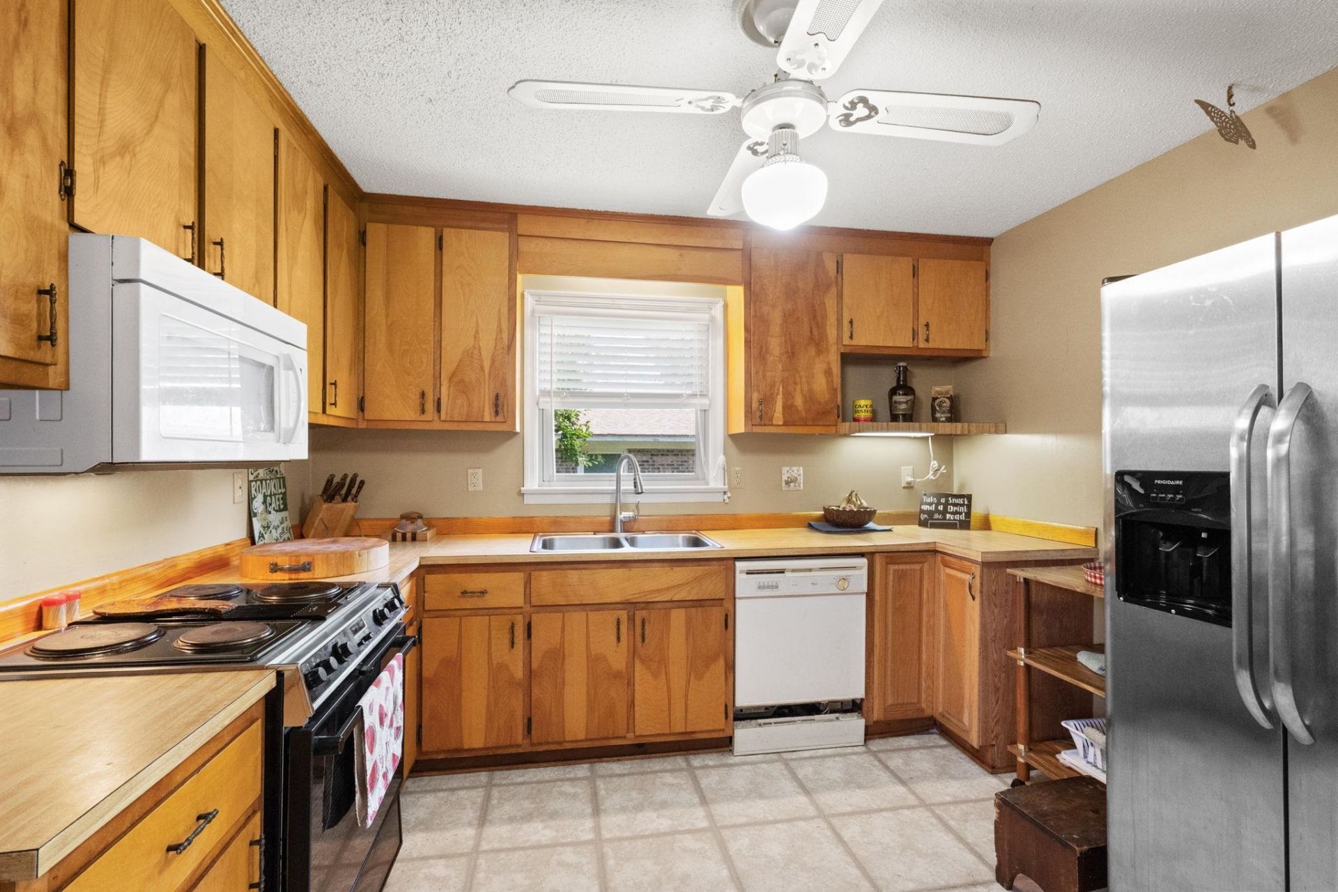 3905 Heron Circle  Photo 10