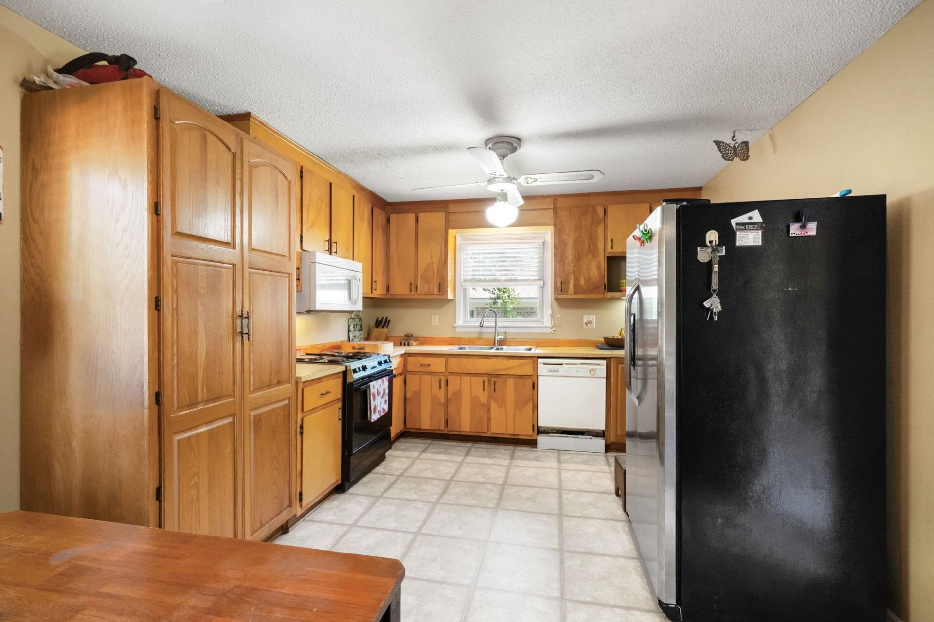 3905 Heron Circle  Photo 9