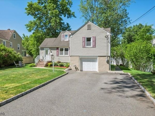 40 Elmwood Rd, Florham Park, NJ 07932