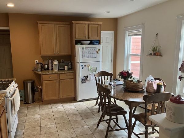 21 Howard St, Unit 2, Somerville, MA 02144