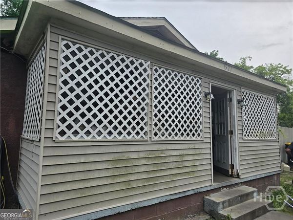 1521 New Castle Street, Savannah, GA 31415