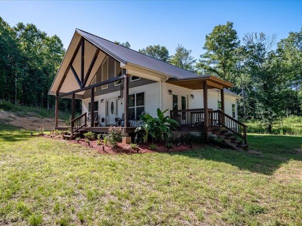 4239 Shady Oak Ln , Iron City, TN 38463