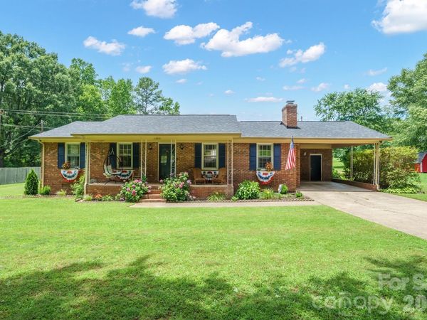 1204 Crowders Mountain Road, Bessemer City, NC 28016