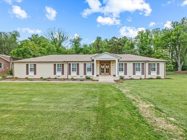 580 Pleasant Hill Dr, Cookeville, TN 38501