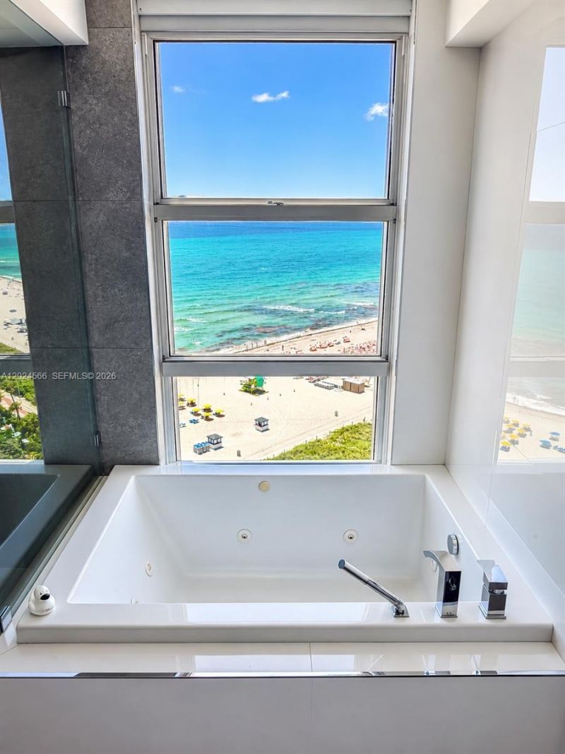 4201 Collins Ave , Unit 1503, Miami Beach, FL 33140 Photo