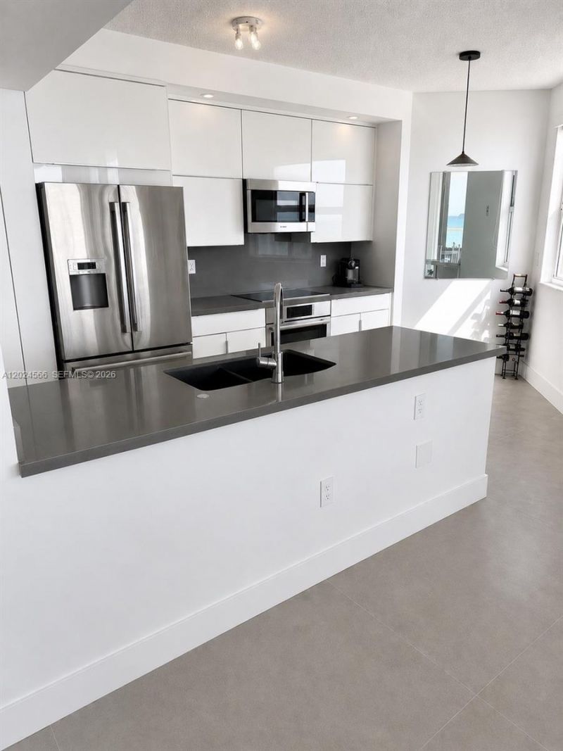 4201 Collins Ave , Unit 1503, Miami Beach, FL 33140 Photo