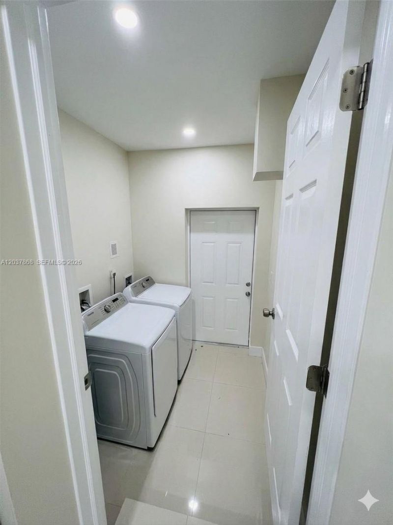 2434 Polk St, Hollywood, FL 33020 Photo