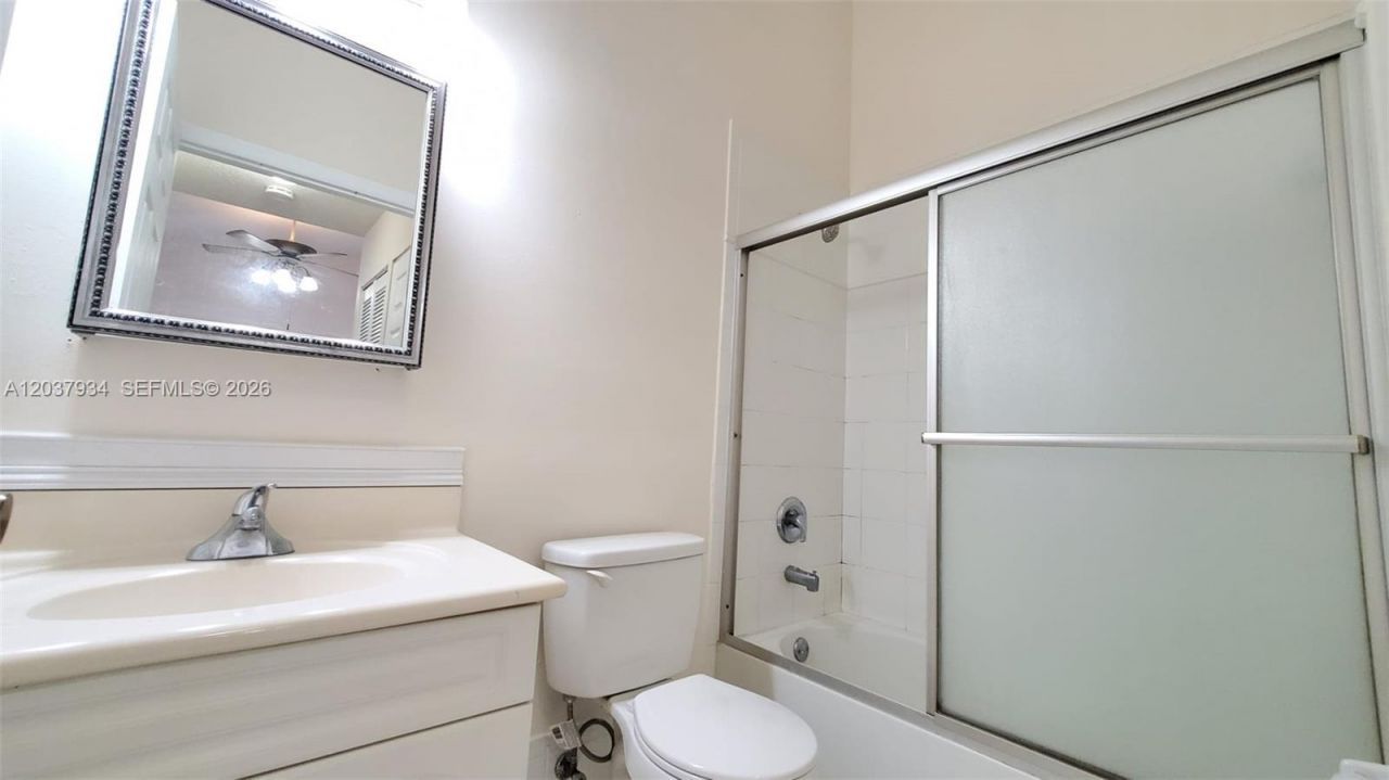 640 NW 79th Ave , Unit 202, Pembroke Pines, FL 33024 Photo