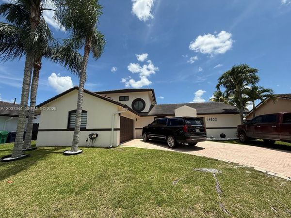 14832 SW 169th Ln , Miami, FL 33187