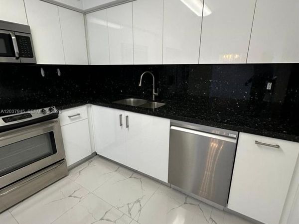 3530 Mystic Pointe Dr , Unit 3208, Aventura, FL 33180