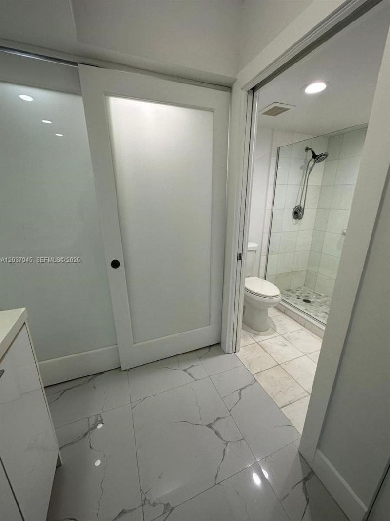 3530 Mystic Pointe Dr, Unit 3208, Aventura, FL 33180 Photo