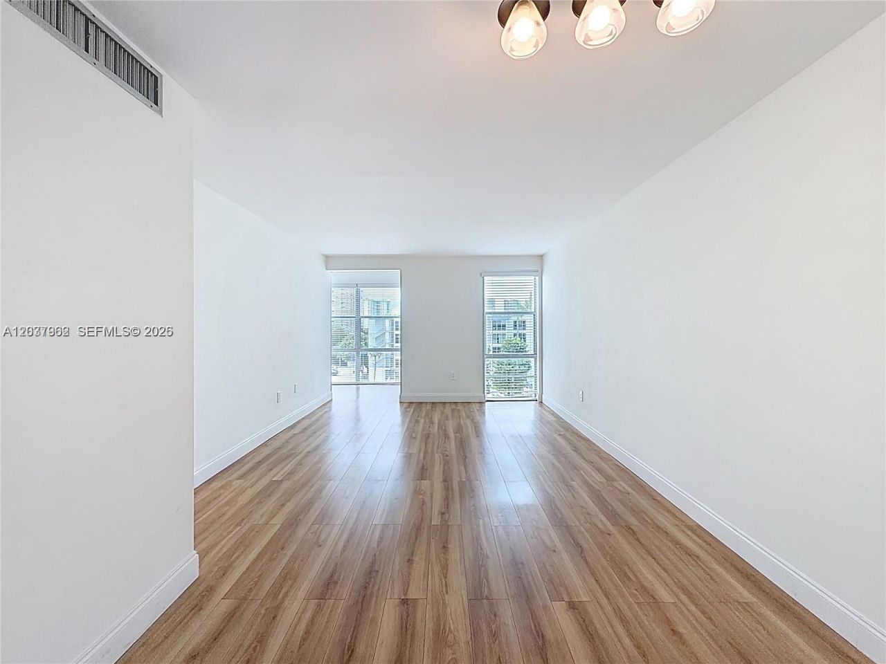 17560 Atlantic Blvd , Unit 501, Sunny Isles Beach, FL 33160 Photo