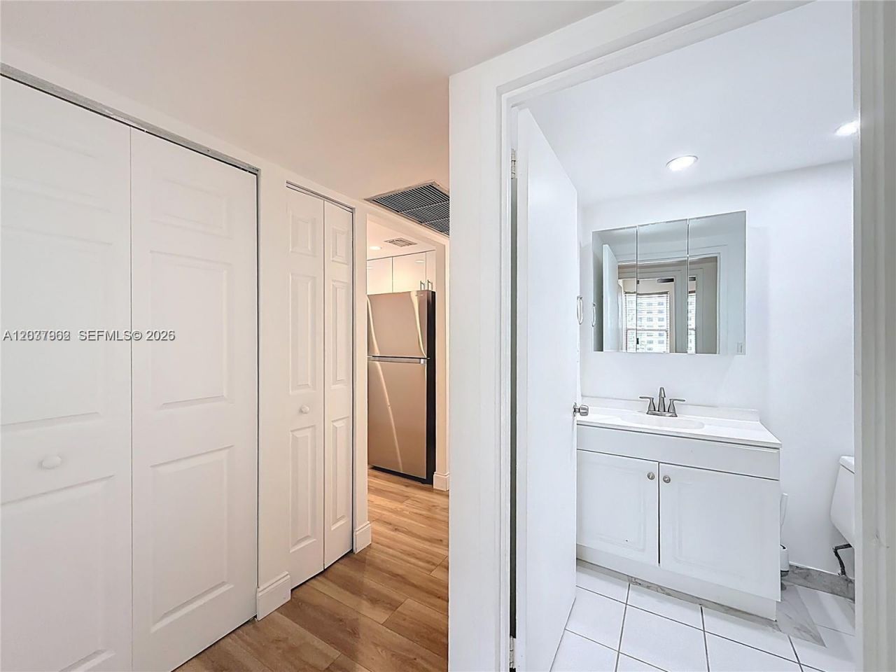 17560 Atlantic Blvd , Unit 501, Sunny Isles Beach, FL 33160 Photo