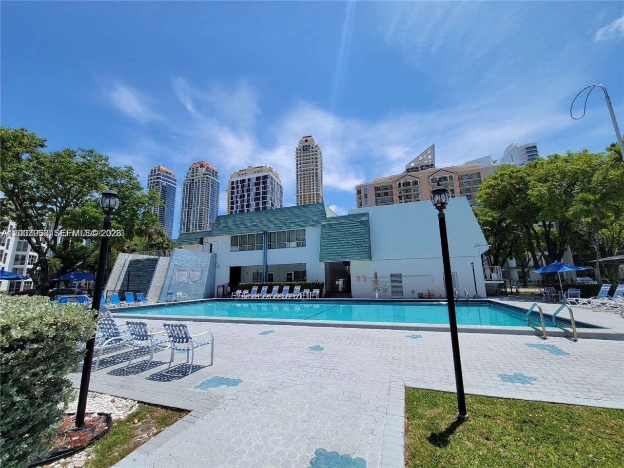 17560 Atlantic Blvd , Unit 501, Sunny Isles Beach, FL 33160 Photo