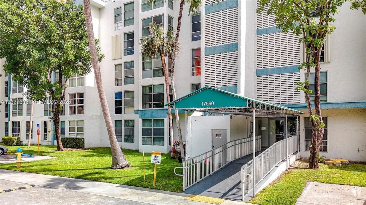 17560 Atlantic Blvd , Unit 501, Sunny Isles Beach, FL 33160 Photo