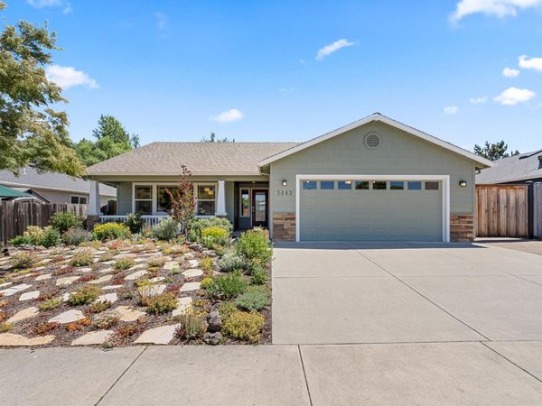 1443 Elaine Way, Medford, OR 97501