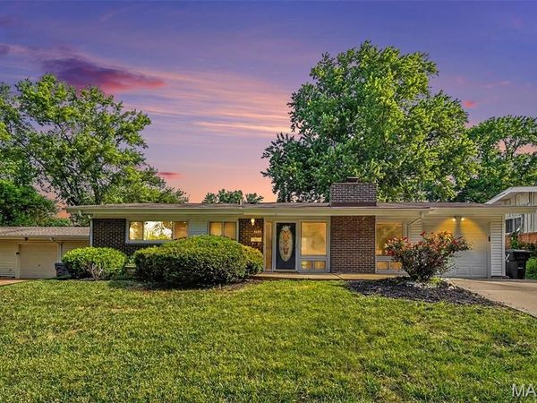 2425 Brook Drive, Florissant, MO 63033