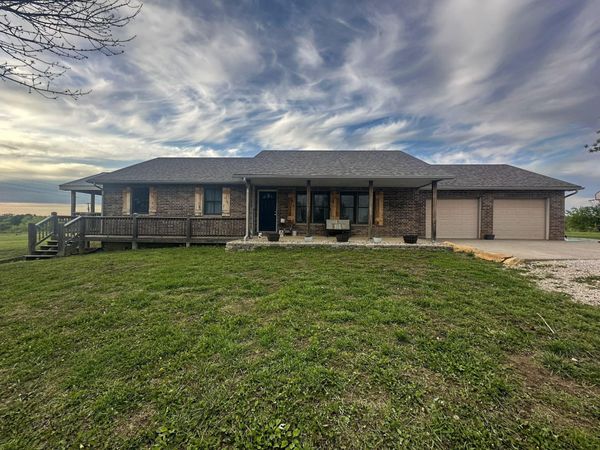 783 NW 43p Road , Clinton, MO 64735