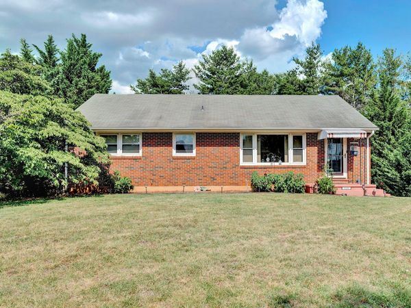 5539 Darby RD, Roanoke, VA 24012
