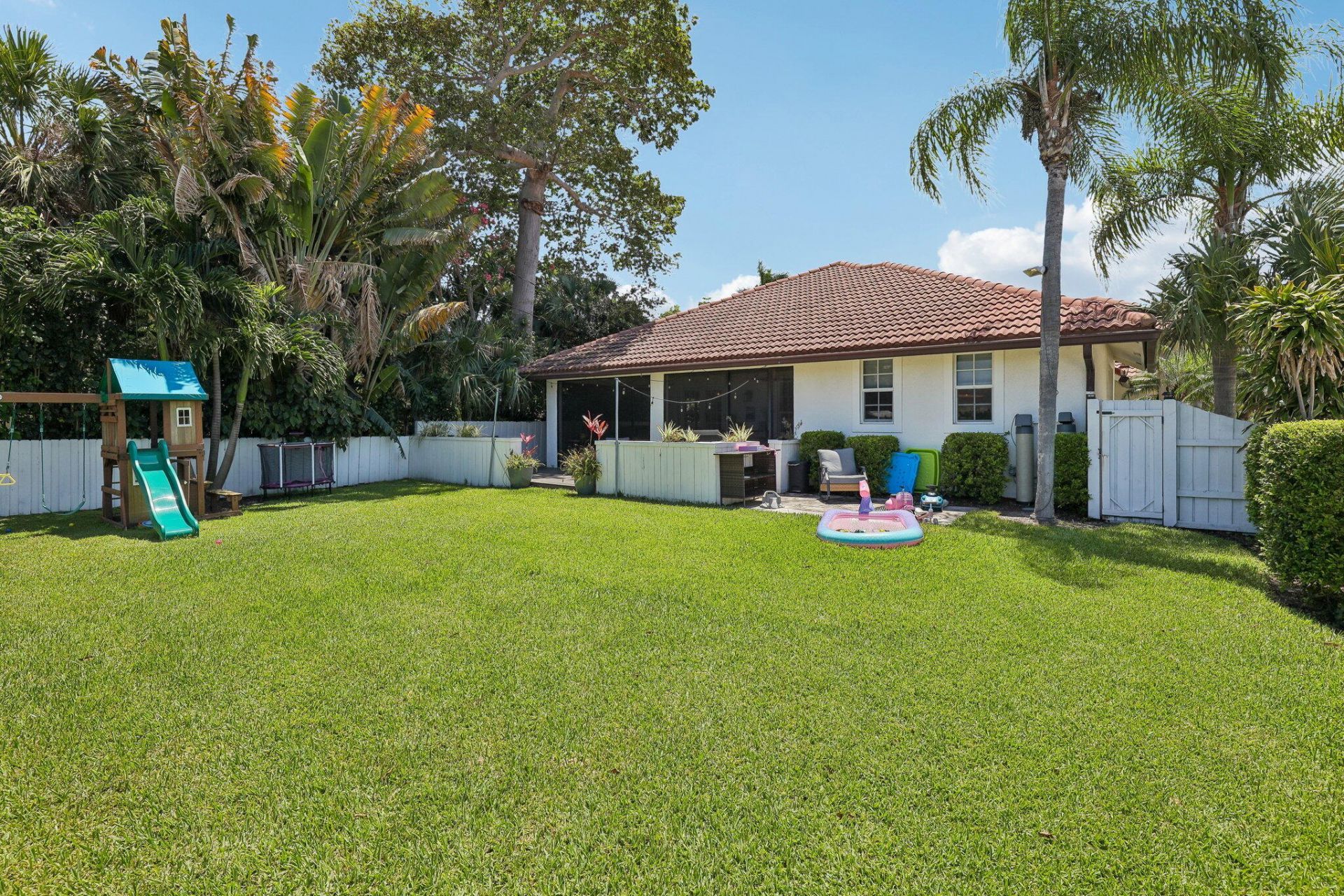 15 Wellesley Drive, Lake Worth Beach, FL 33460 Photo