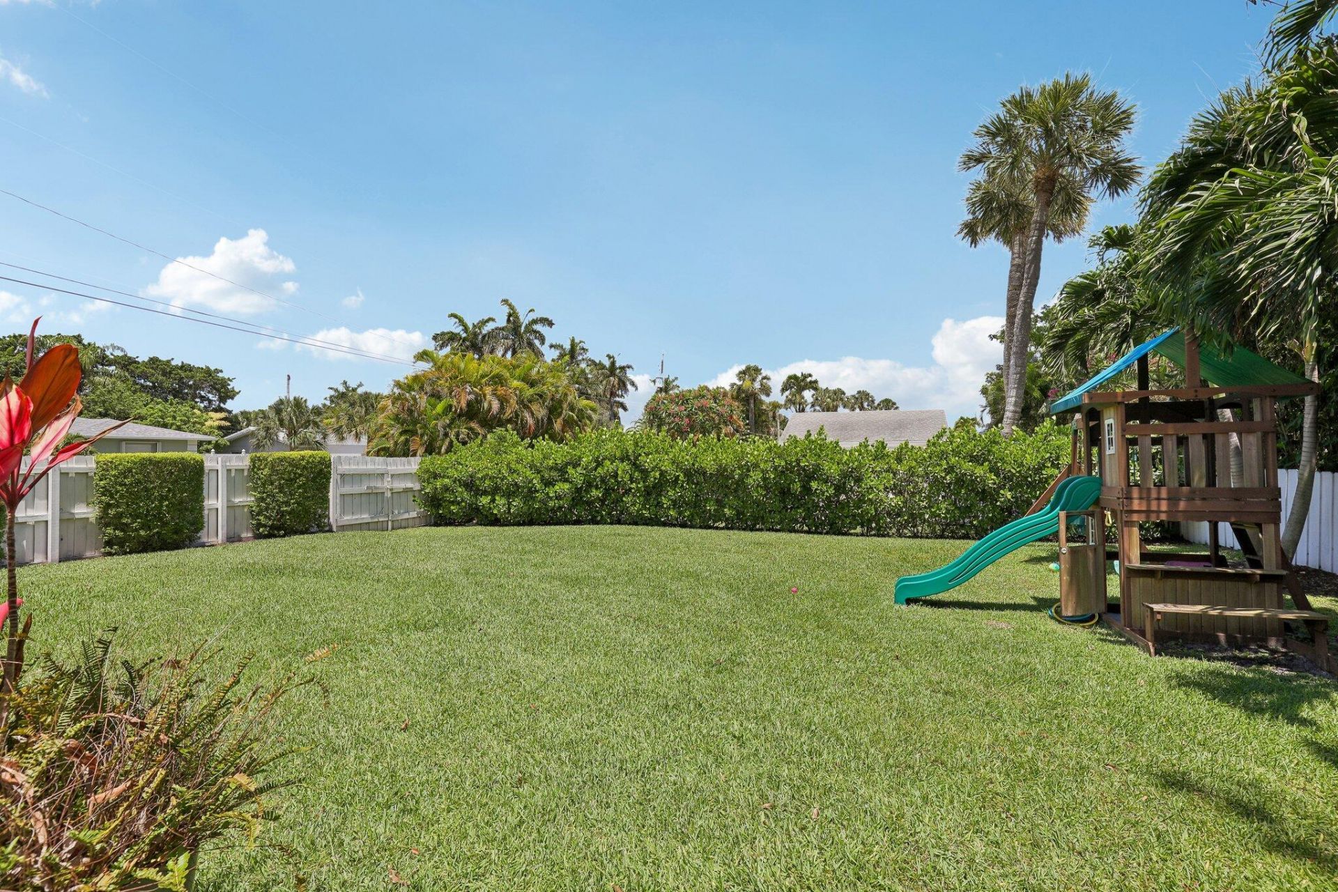 15 Wellesley Drive, Lake Worth Beach, FL 33460 Photo