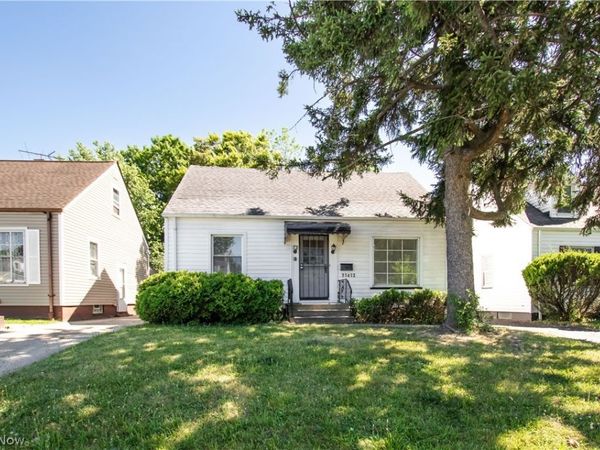 21412 Watson Road , Maple Heights, OH 44137