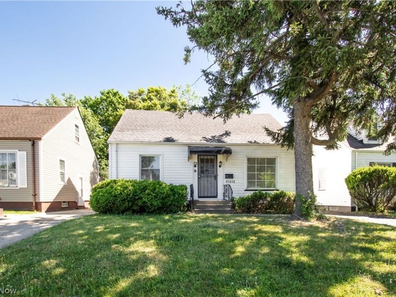 21412 Watson Road, Maple Heights, OH 44137 Photo 1