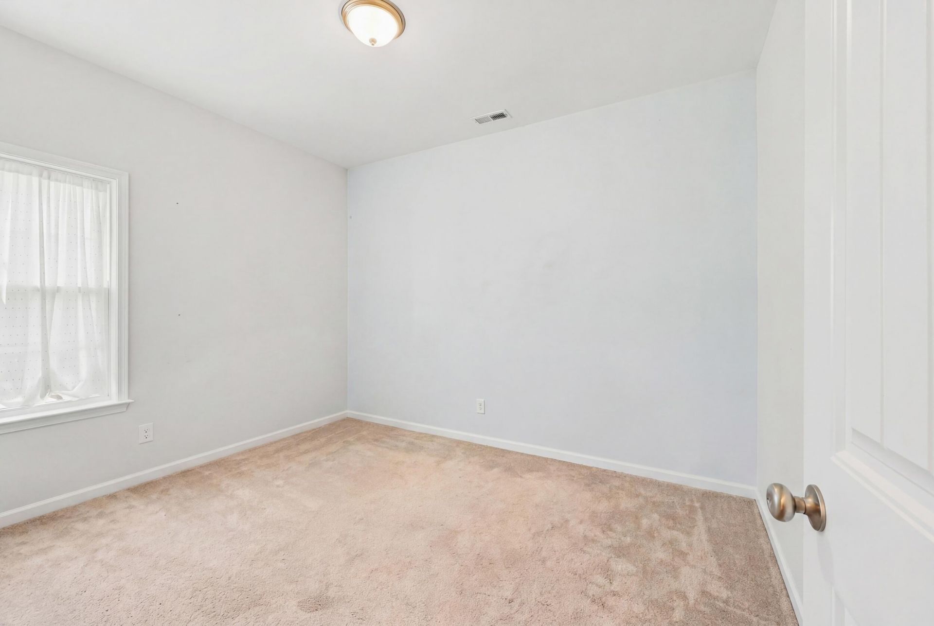 105 N Levee Drive Photo 12