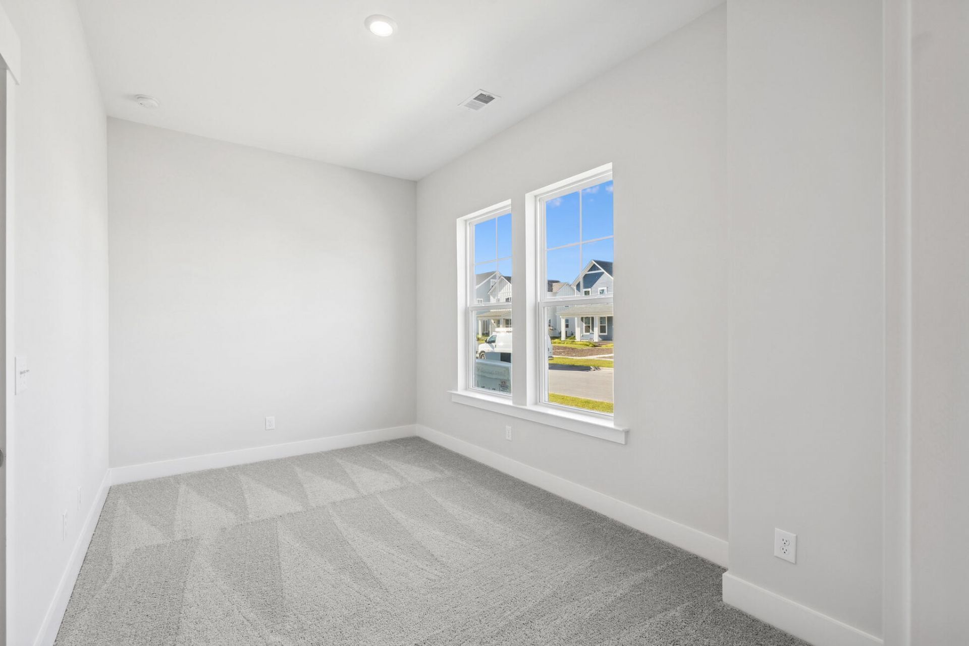 282 Brightside Trail Photo 16