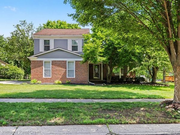 44820 Yorkshire Drive , Novi, MI 48375