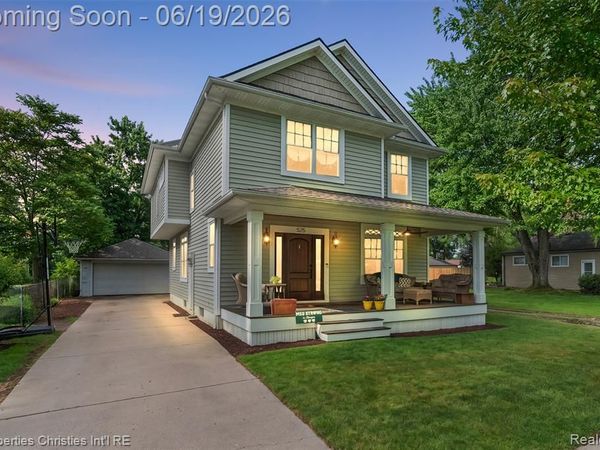 525 Broadacre Avenue, Clawson, MI 48017