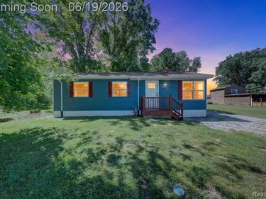 2185 N Channel Drive, Clay Twp, MI 48028