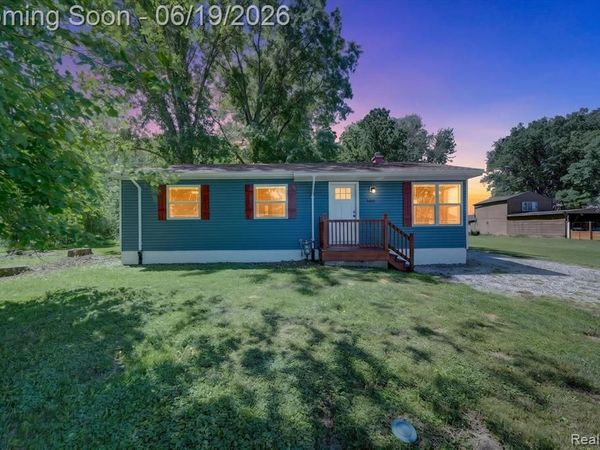 2185 N Channel Drive , Clay Twp, MI 48028