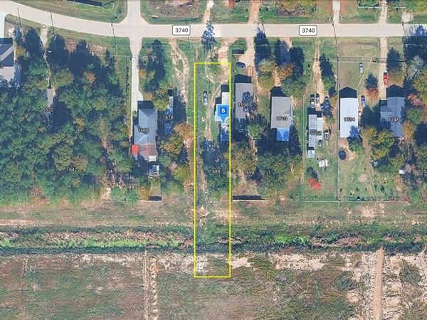 1688 County Road 3405 , Cleveland, TX 77327