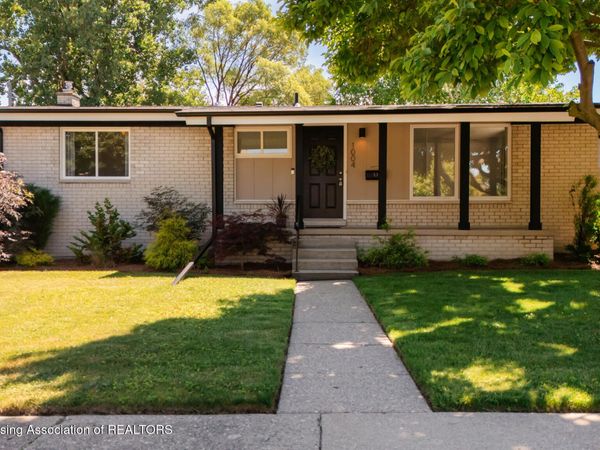 1004 N Magnolia Avenue, Lansing, MI 48912