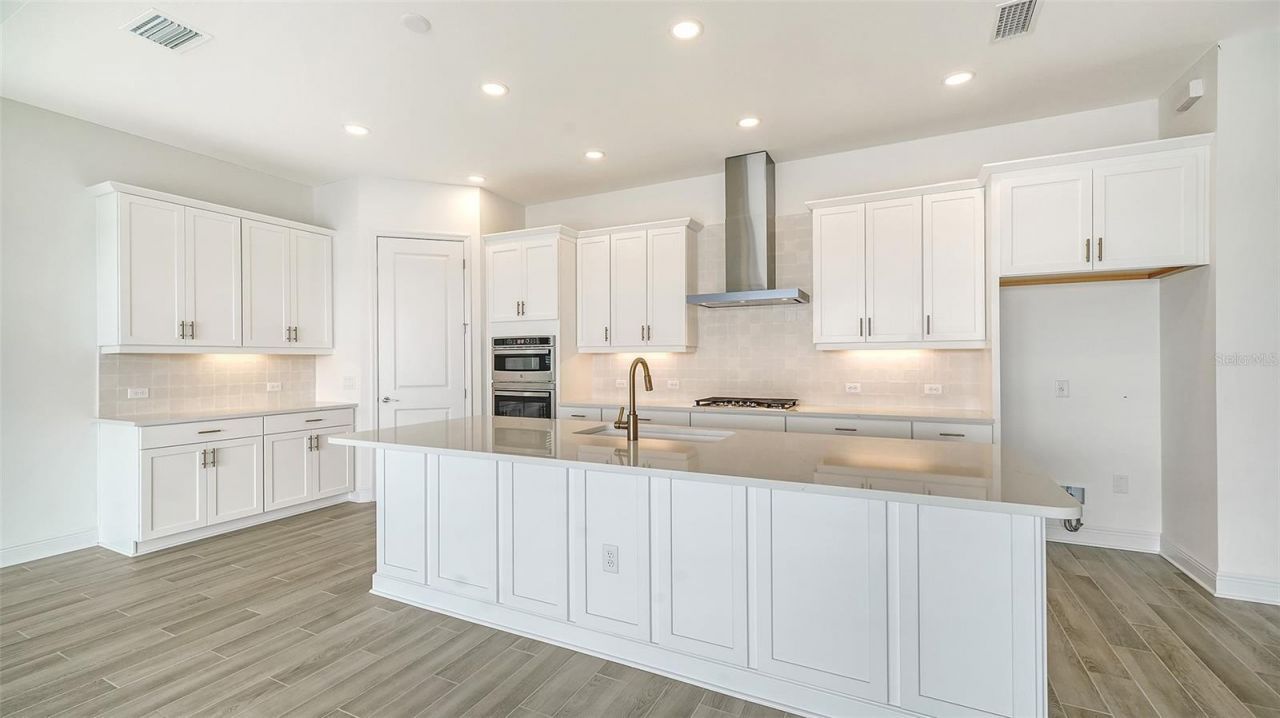 14406 Skipping Stone Loop, Parrish, FL 34219 Photo