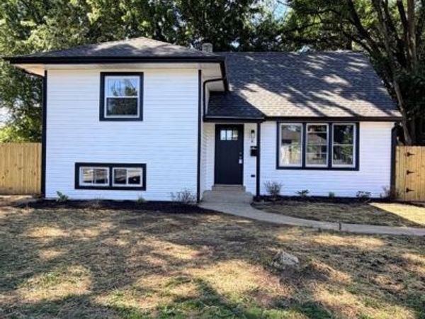 6 MERRY ROAD , NEWARK, DE 19713
