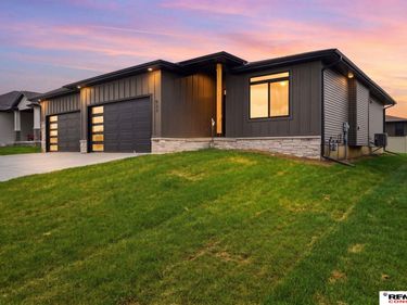 527 N 108th Street, Lincoln, NE 68527