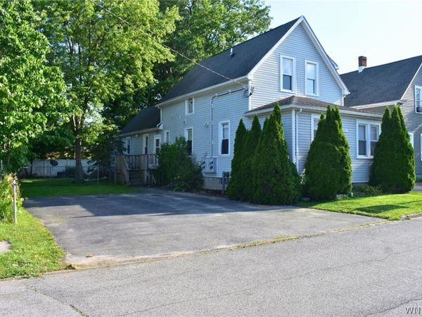 31 Elkhart Street , Buffalo, NY 14218