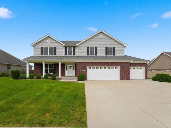 905 N Fox Berry Drive, Yorktown, IN 47396