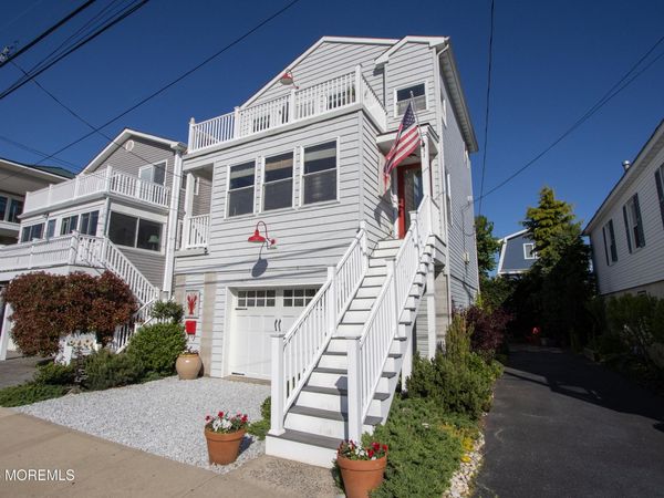 31 Washington Avenue, Highlands, NJ 07732