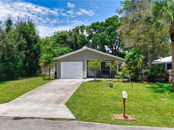 1401 31st Avenue, Vero Beach, FL 32960