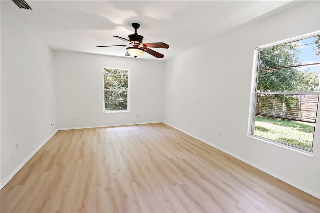 1401 31st Avenue, Vero Beach, FL 32960 Photo