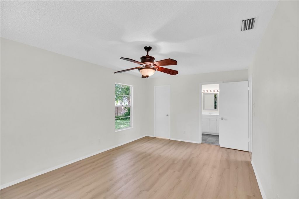 1401 31st Avenue, Vero Beach, FL 32960 Photo
