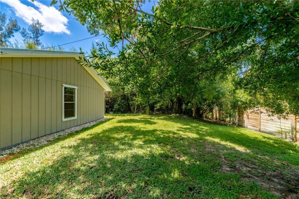 1401 31st Avenue, Vero Beach, FL 32960 Photo