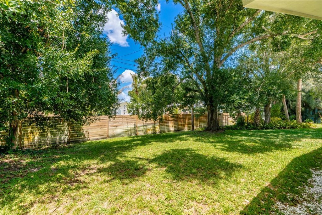 1401 31st Avenue, Vero Beach, FL 32960 Photo