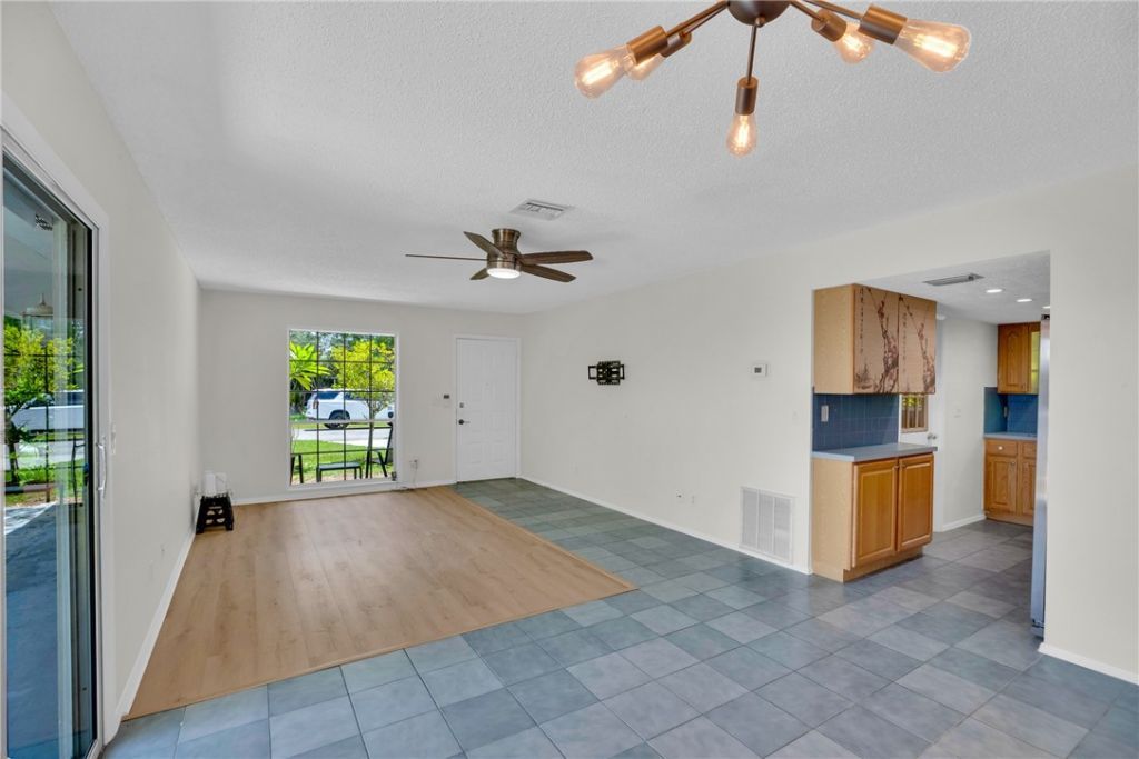 1401 31st Avenue, Vero Beach, FL 32960 Photo