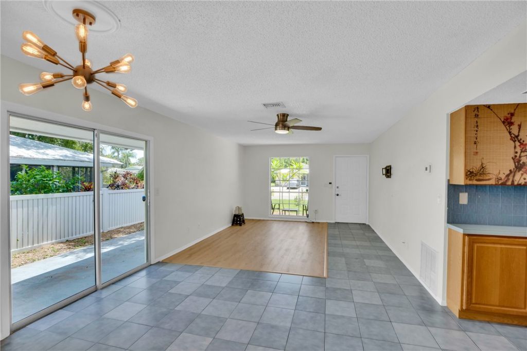1401 31st Avenue, Vero Beach, FL 32960 Photo