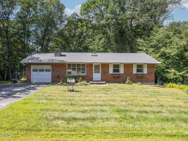 105 Redwood Road , Milford, PA 18337